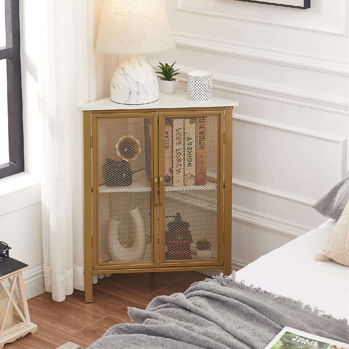VECELO 3 Tier Corner Cabinet Shelf Display Rack with Grid Doors