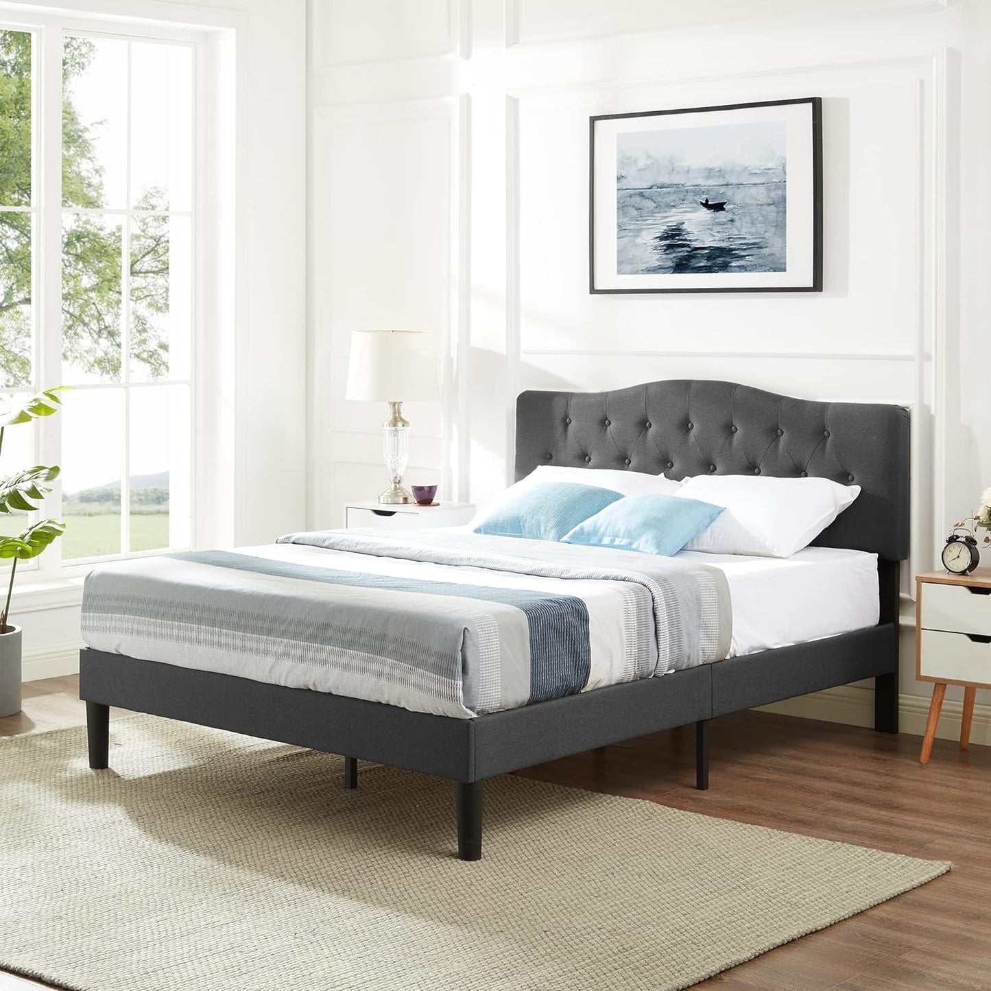 VECELO Classic Upholstered Platform Bed Frame with Diamond Stitched Cloth