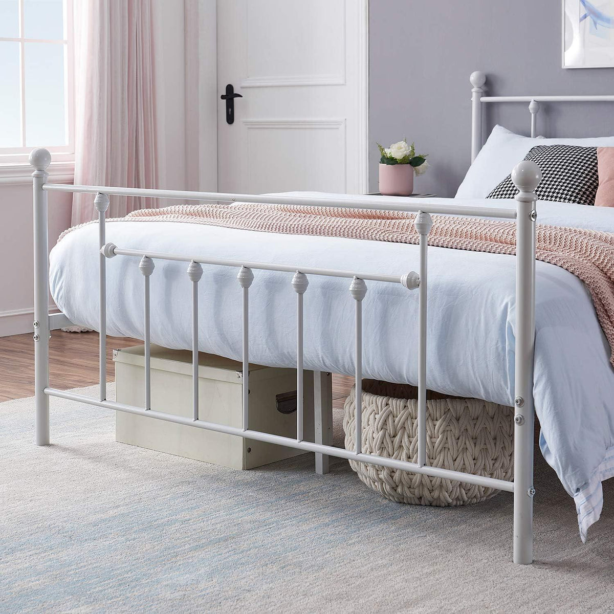 VECELO Modern Metal Platform Bed Frame Mattress Foundation with Headboard and Footboard