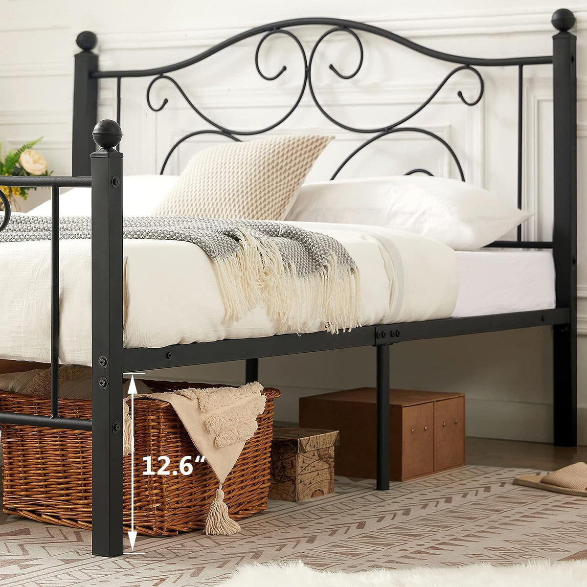 VECELO Classic Metal Bed Frame Mattress Foundation