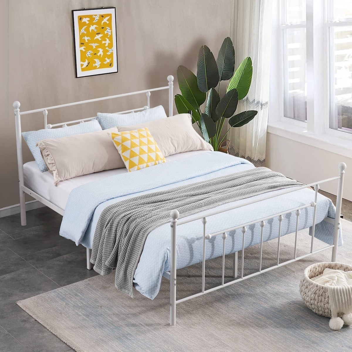 VECELO Modern Metal Platform Bed Frame Mattress Foundation with Headboard and Footboard