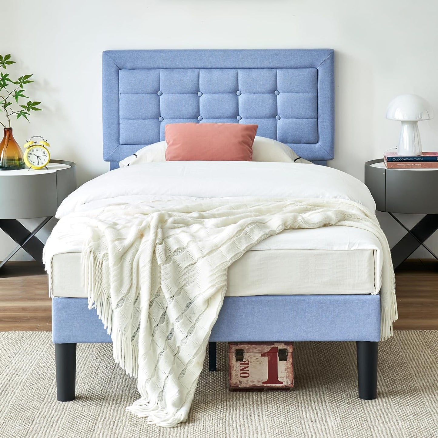 Base de cama tapizada VECELO con cabecero de altura ajustable