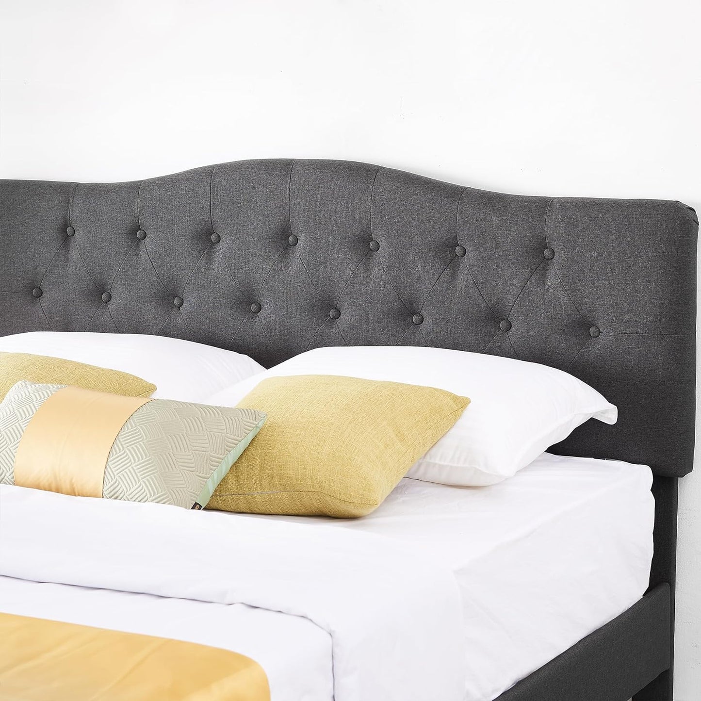 VECELO Classic Upholstered Platform Bed Frame with Diamond Stitched Cloth