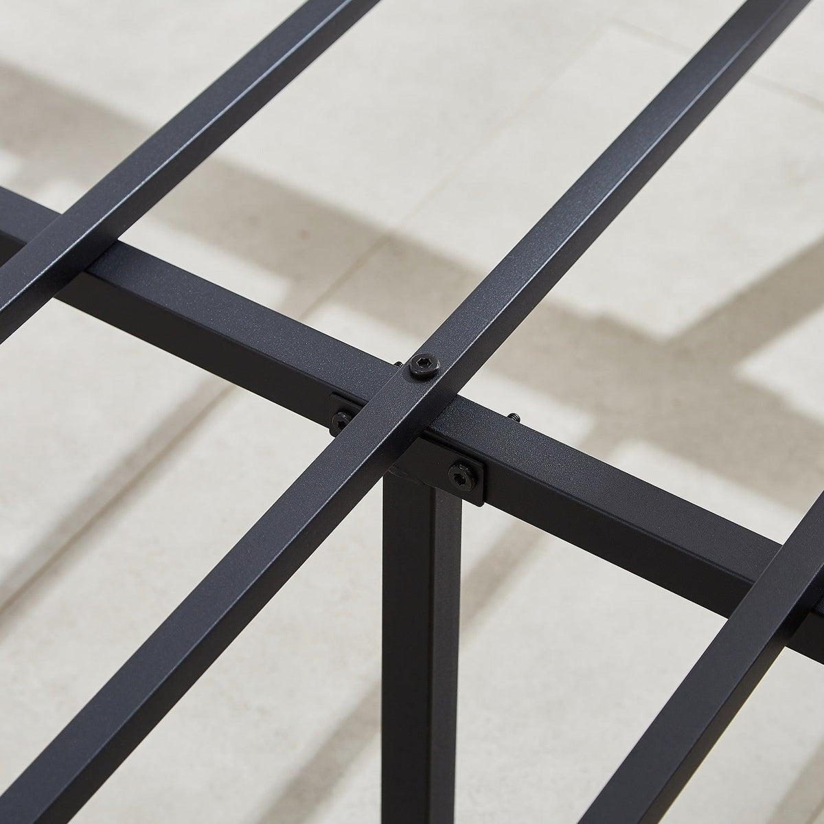 VECELO 14" Black Platform Bed Frame/Mattress Foundation/No Box Spring Needed/Steel Slat Support